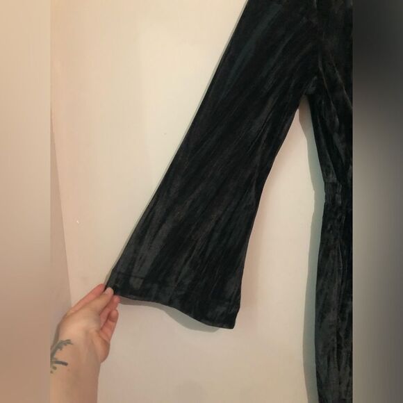 📳 A New Day | NEW Velvet Jumpsuit - Picture 2 of 7